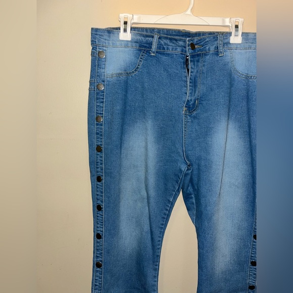 Plus size Light wash bell bottoms/wide flare, metal button detail down the leg - Picture 12 of 16